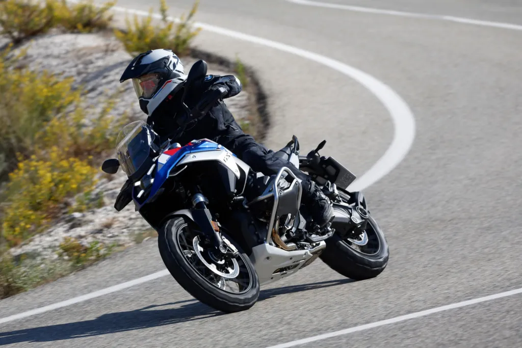 P90530021_lowRes_bmw-r-1300-gs-gs-tro.jpg